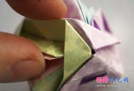可装饰的小球折纸教程