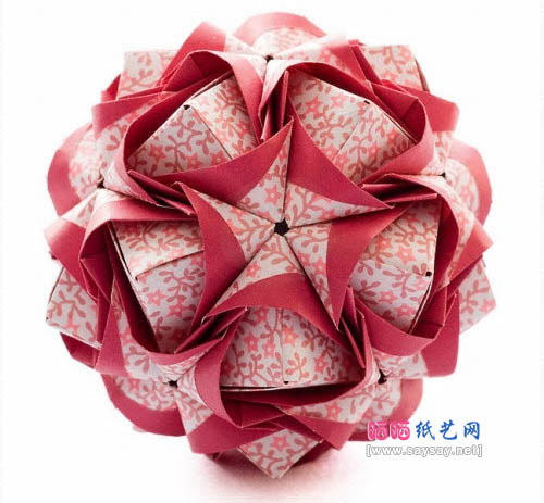  漂亮的玫瑰花球手工折纸成品图欣赏