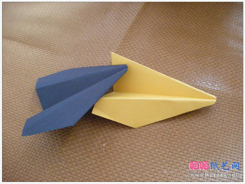 最常见的简单飞机折纸方法-幼儿儿童折纸教程