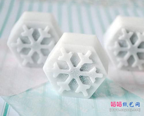 清新脱俗的薄荷雪花手工皂制作成品图2