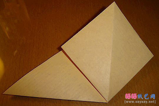 铃兰花折纸详细步骤2