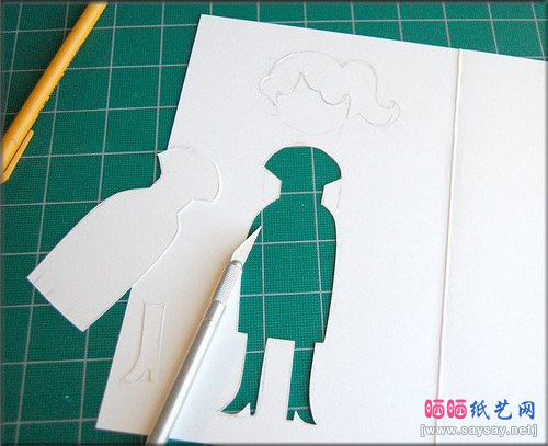 时尚可换衣纸娃娃贺卡明信片DIY制作步骤1
