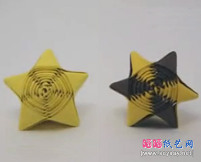 立体双色幸运星折纸成品图