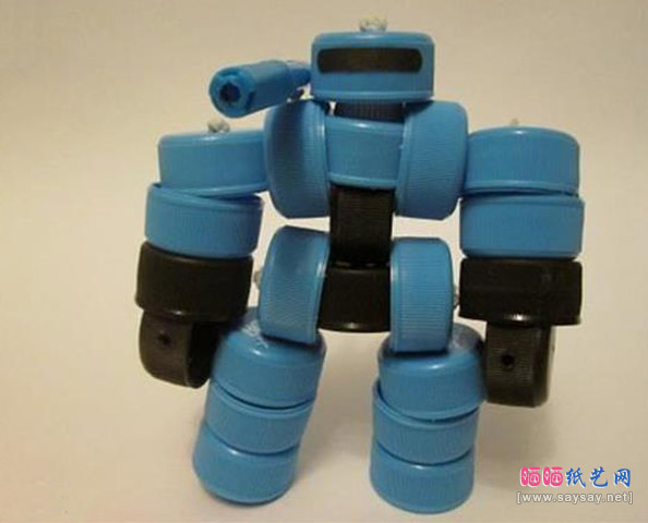 塑料瓶盖DIY机械战警机器人玩具制作成品图