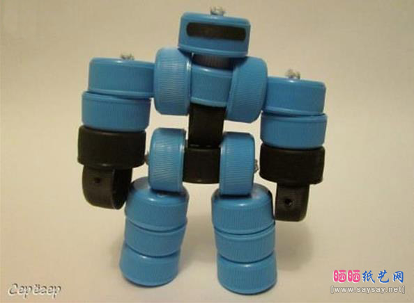塑料瓶盖DIY机械战警机器人玩具制作教程图片步骤12