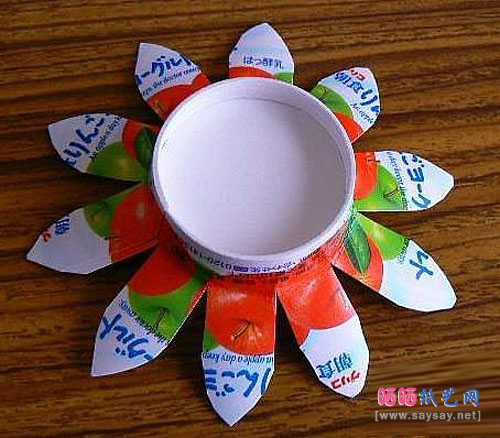 酸奶盒或一次性纸杯制作向日葵装饰花的方法图片步骤3