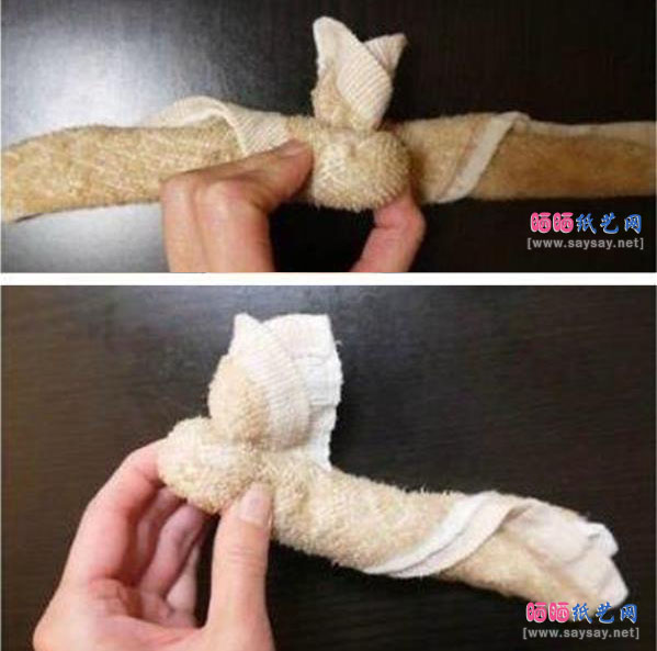 DIY毛巾布折叠可爱兔子的做法图解教程步骤5