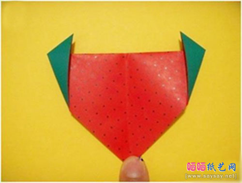 可爱草莓手工折纸详细步骤图片8