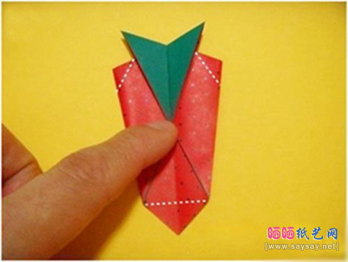可爱草莓手工折纸详细步骤图片10