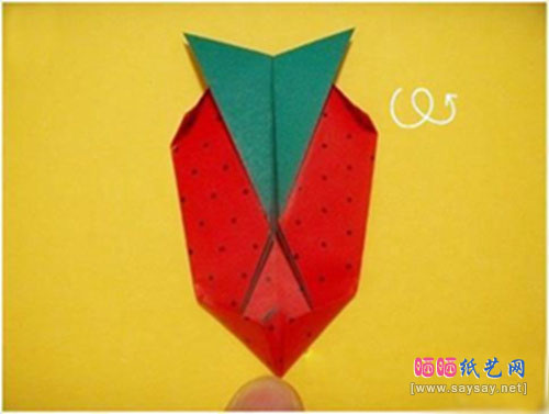 可爱草莓手工折纸详细步骤图片12