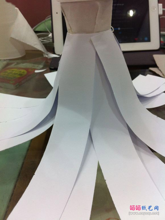 用卫生纸制做婚纱手工DIY教程图片步骤31
