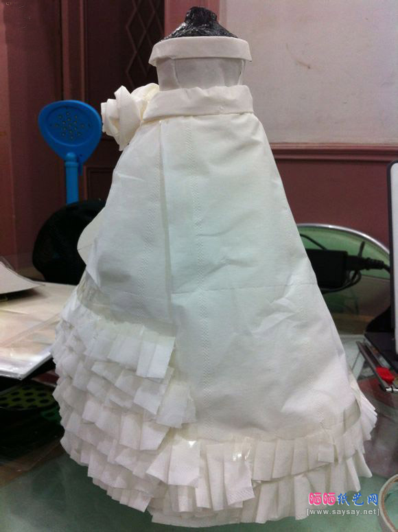 用卫生纸制做婚纱手工DIY教程图片步骤35
