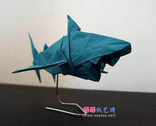 宫岛登的鲨鱼手工折纸教程成品图