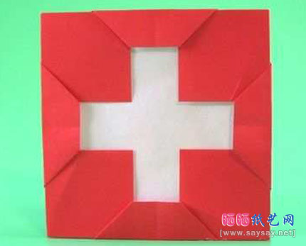 瑞士国旗手工折纸图解教程成品图