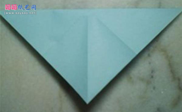 手工折纸实用漂亮蝴蝶结的折法教程的详细图片步骤4