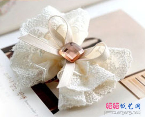 精美蕾丝蝴蝶结发夹DIY制作成品图