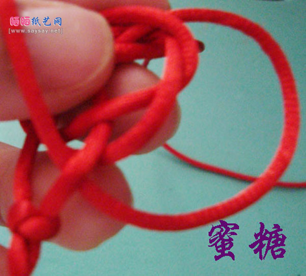 两股红绳手链手工编织方法图片步骤8