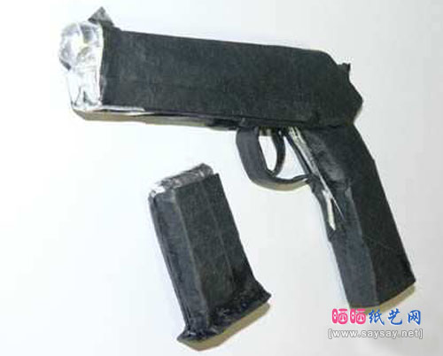 周显宗手枪手工折纸教程成品图