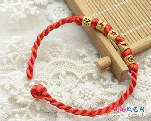 金珠串珠红绳手链编织教程完成效果图