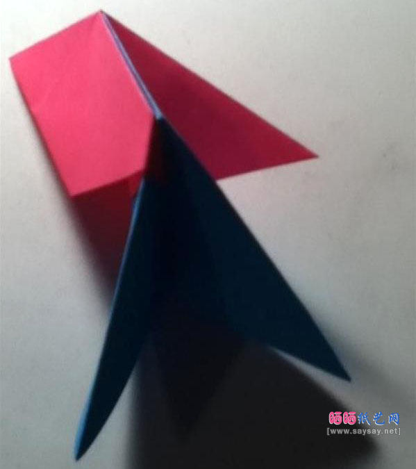 好玩的儿童玩具折纸飞镖的折法图片步骤9