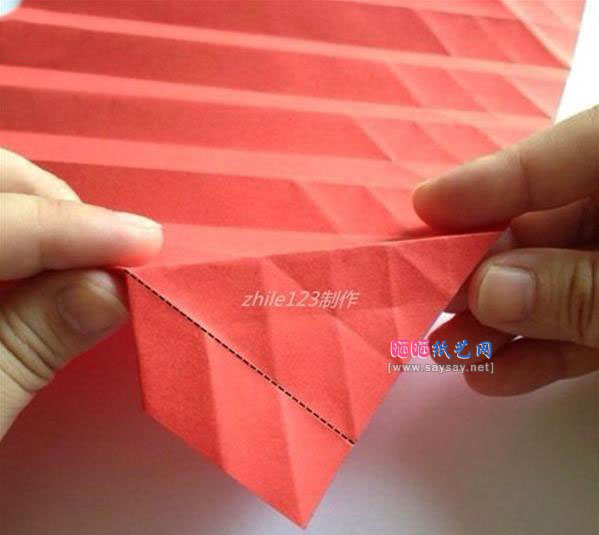 教你如何制作纸灯笼 漂亮纸灯笼手工折纸制作教程图片步骤16