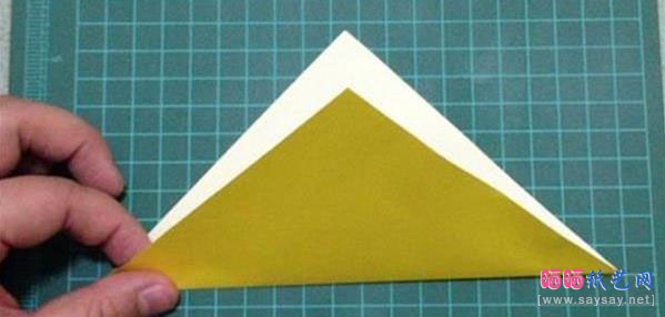 如何折纸灯笼 一款漂亮的元宵节手工折纸灯笼的做法教程图片步骤2