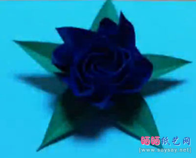 漂亮的卷心玫瑰花折纸视频教程完成效果图
