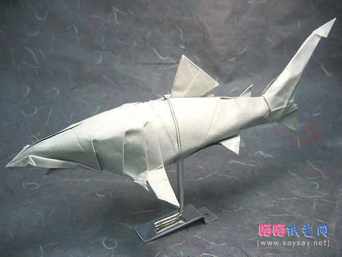 RobertJLang的鲨鱼折纸教程完成效果图