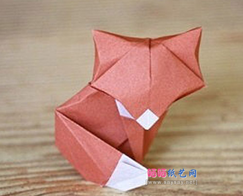 如何简单的折法折出立体狐狸折纸成品图