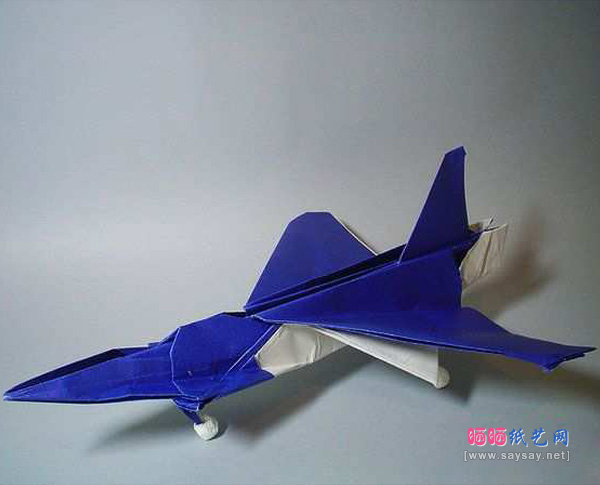 JoseMaria台风2000战斗机折纸教程完成效果图
