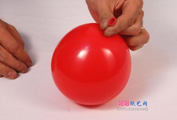 魔术气球教程基础篇之简易气球苹果的制作方法