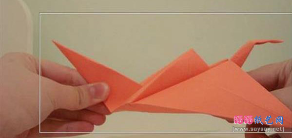 会煽动翅膀的千纸鹤手工折纸详细步骤图解