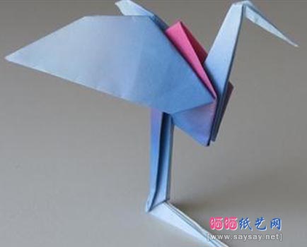 由千纸鹤折纸演变来的折纸丹顶鹤的折法教程