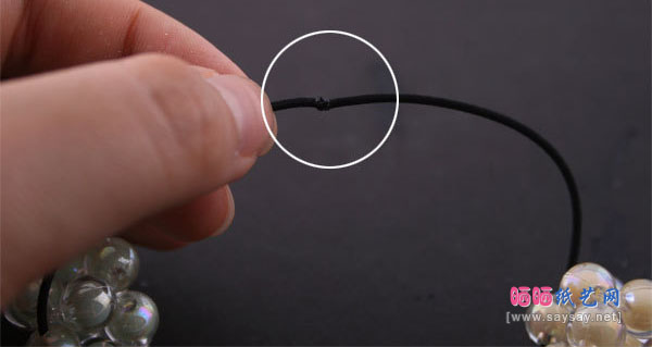 清新可爱晶莹剔透水晶串珠发绳手工制作详细图解教程