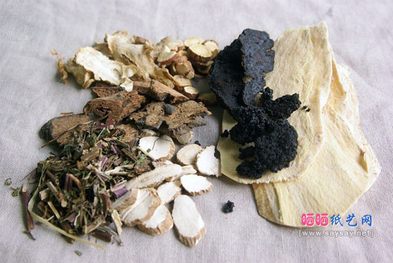 夏季防蚊 如何在家自制防蚊紫草膏的教程