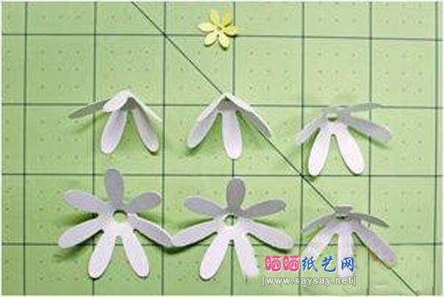 素雅小白花手工制作教程 纸花折纸大全