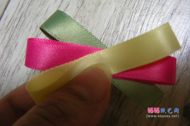 漂亮钮扣蝴蝶结发圈手工制作教程