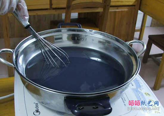 祛痘护肤一步到位 紫草手工皂制作方法图解教程
