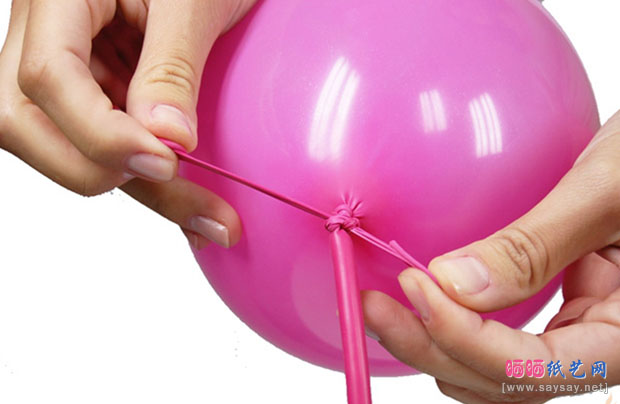 粉嫩小猪魔术气球动物造型制作教程详细图解