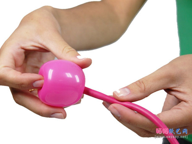 粉嫩小猪魔术气球动物造型制作教程详细图解