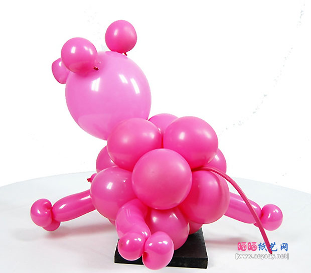 粉嫩小猪魔术气球动物造型制作教程详细图解