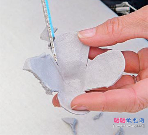 废物利用手工制作鸡蛋托DIY唯美花朵相框