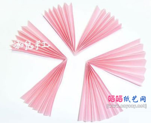 纸艺制作教程可爱的圆形小猪扇子折纸方法 www.saybb.net