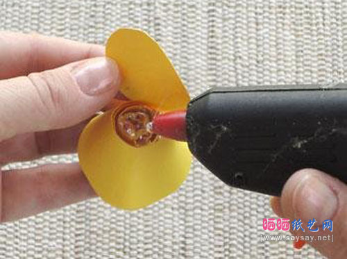 手工制作卷纸清新玫瑰花纸艺制作教程