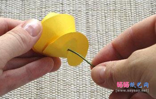 手工制作卷纸清新玫瑰花纸艺制作教程