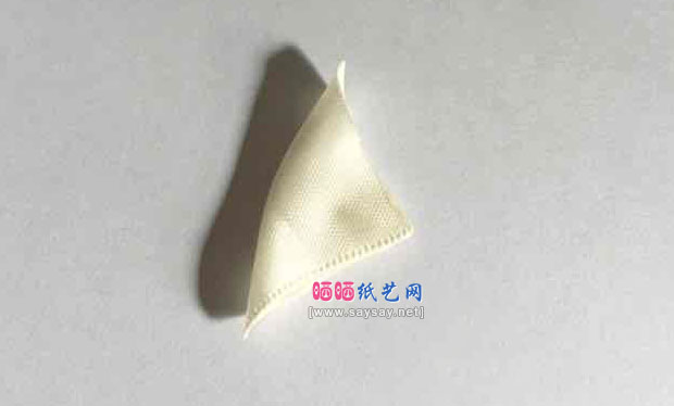 精致布艺樱花发夹制作详细图解教程 第2步