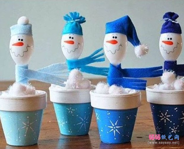 塑料勺子+纸杯制作圣诞装饰物雪人