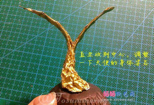 用糖果纸折出精彩的费列罗天使手工折纸实拍教程15