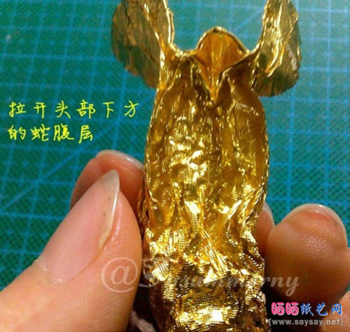 用糖果纸折出精彩的费列罗天使手工折纸实拍教程22