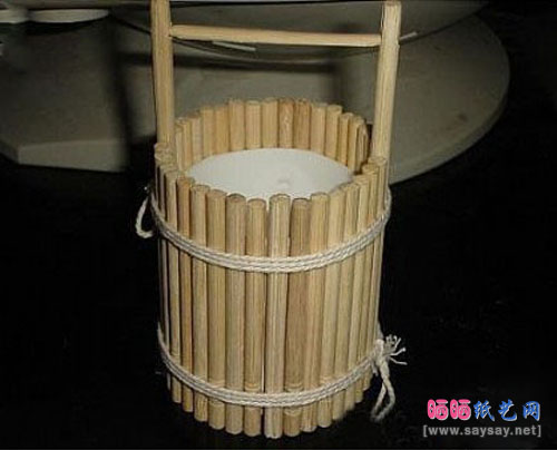 一次性筷子变废为宝手工制作小水桶的方法完成效果图